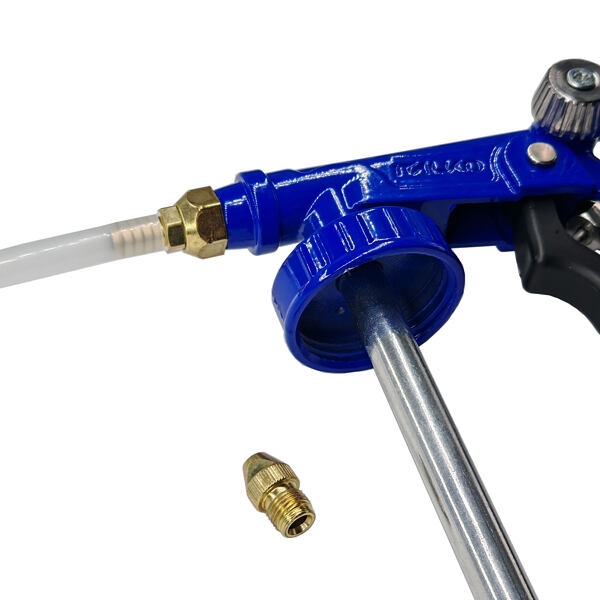 Pistole s nasazenou hadičkou